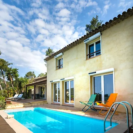 Villa In Hyeres Near Beach & Pool