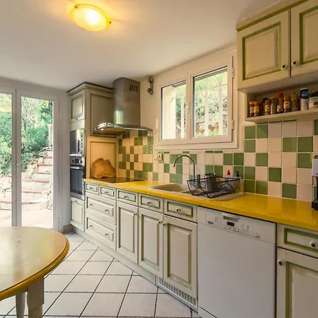 Villa In Hyeres Near Beach & Pool Hyeres