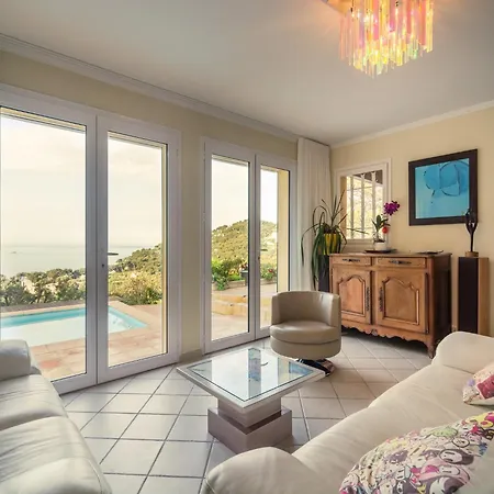 Villa Villa In Hyeres Near Beach & Pool *