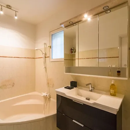 Villa In Hyeres Near Beach & Pool
