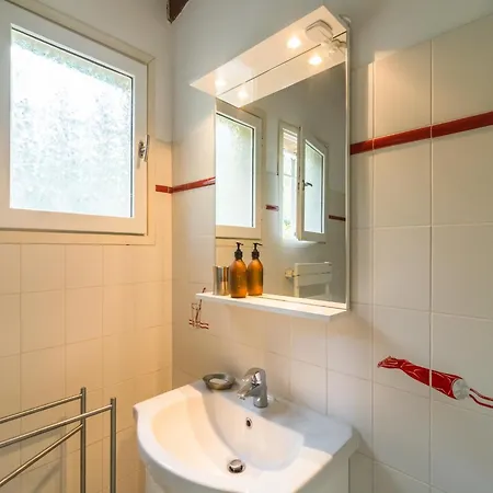 Villa In Hyeres Near Beach & Pool Villa *