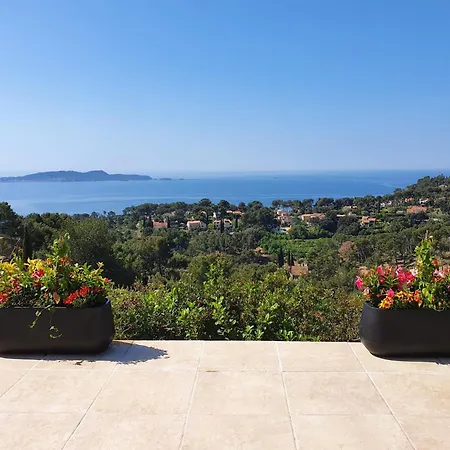Villa In Hyeres Near Beach & Pool Villa Hyeres