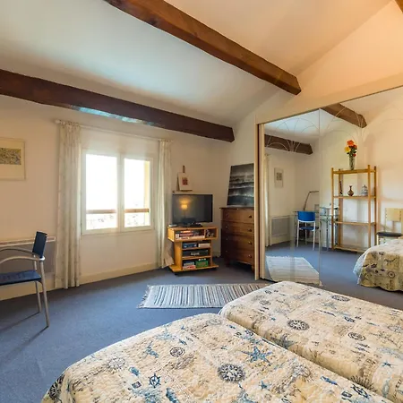 In Near & Pool * Hyères