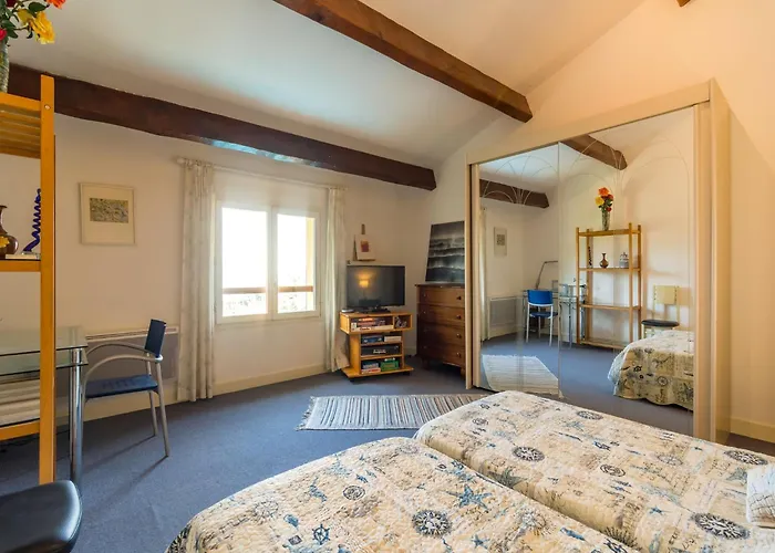 In Near & Pool * Hyères