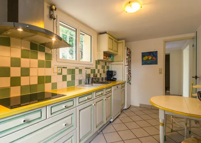 In Near & Pool Вілла