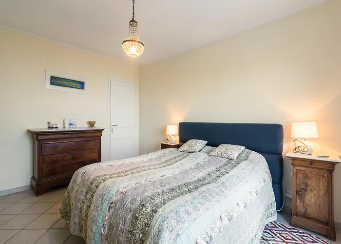 In Near & Pool Villa