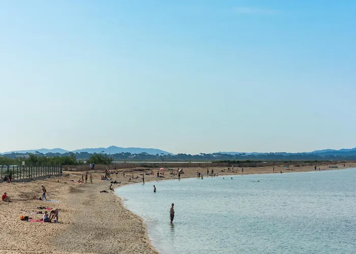 In Near & Pool * Hyères