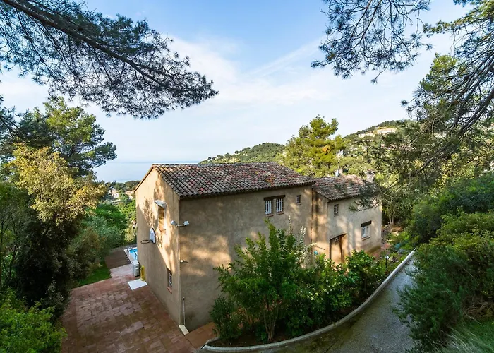 In Near & Pool Villa *